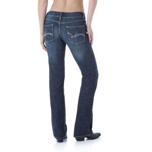 Wrangler Woman’s Mae Premium Patch Pocket Bootcut Jeans 15/34